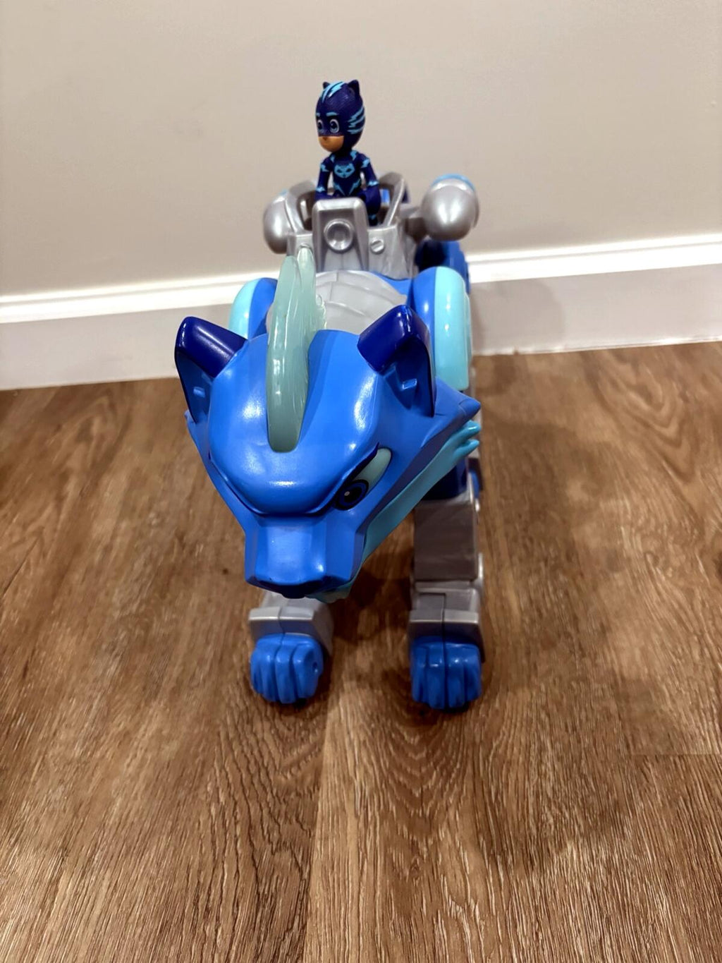 PJ Masks Animal Power Charge and Roar Power Cat Working With Catboy Figure