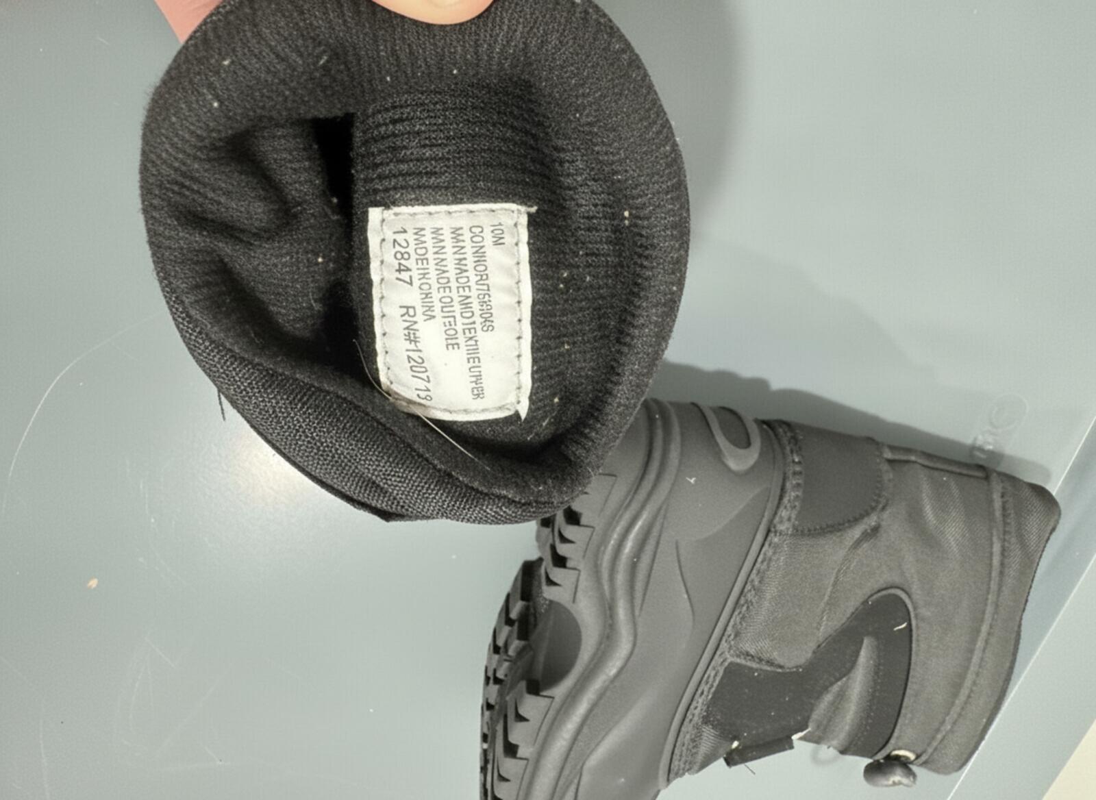 Totes kids snow boots black size toddler 10M US