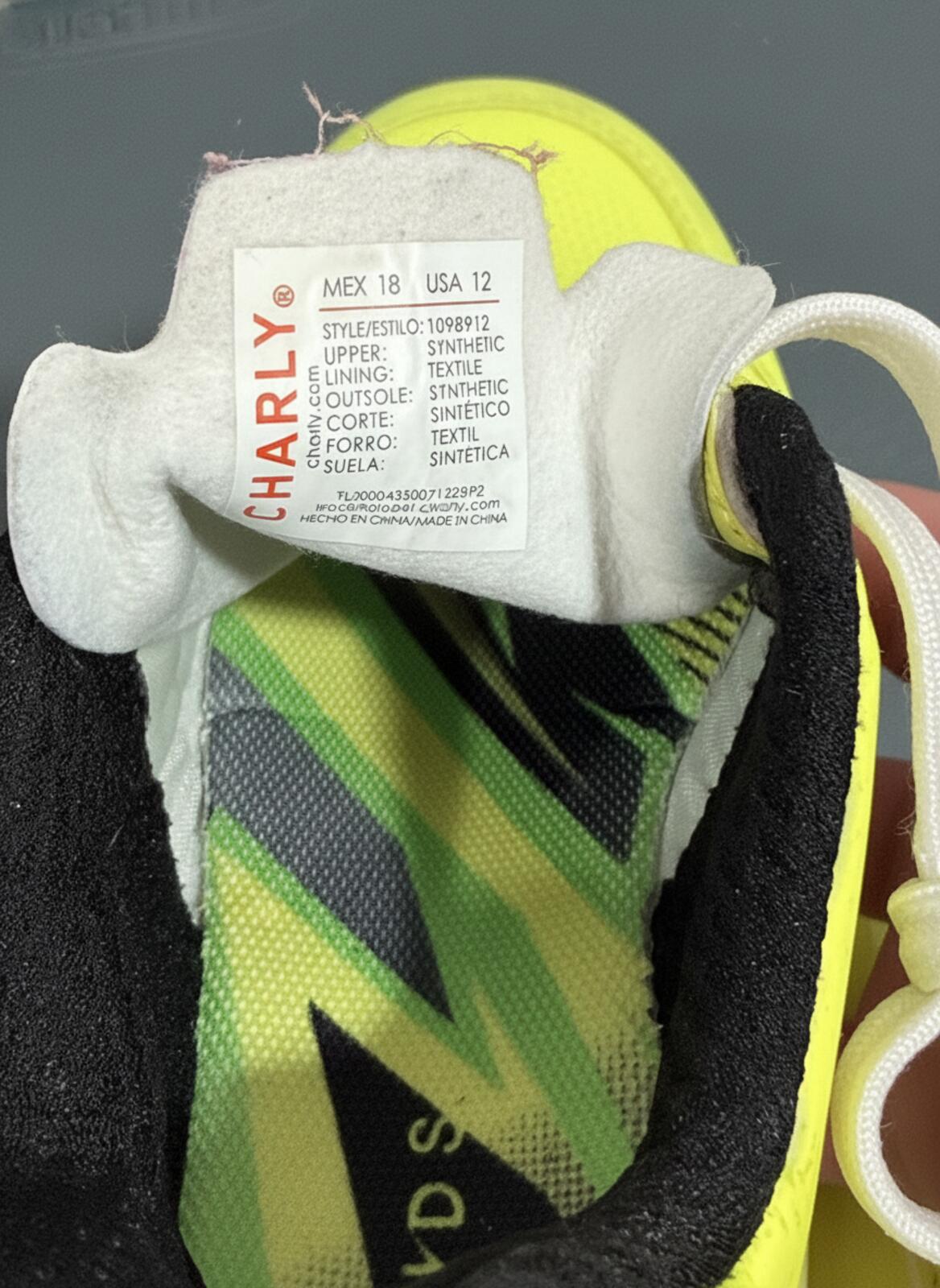Charly Yellow/Black Soccer Cleats Size MX 18 / USA 12
