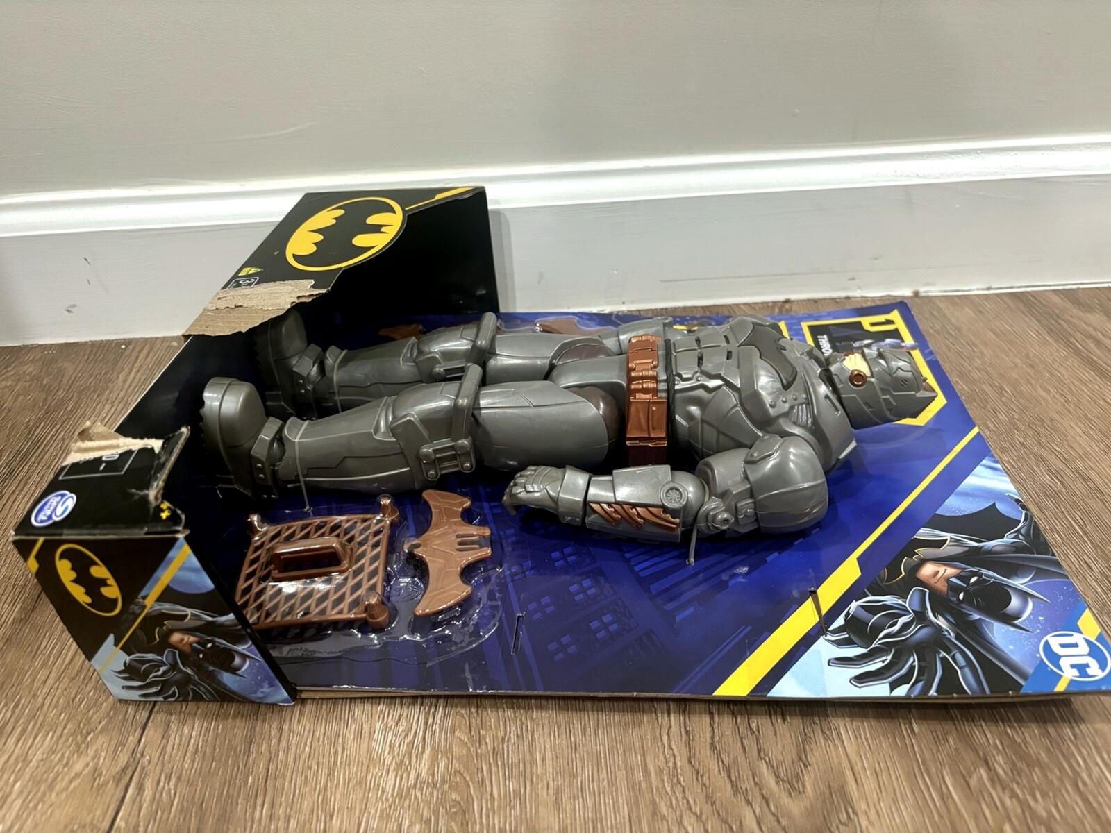 DC Battle Strike Batman 12 Inch Figure New In Damaged Box 1st Edition