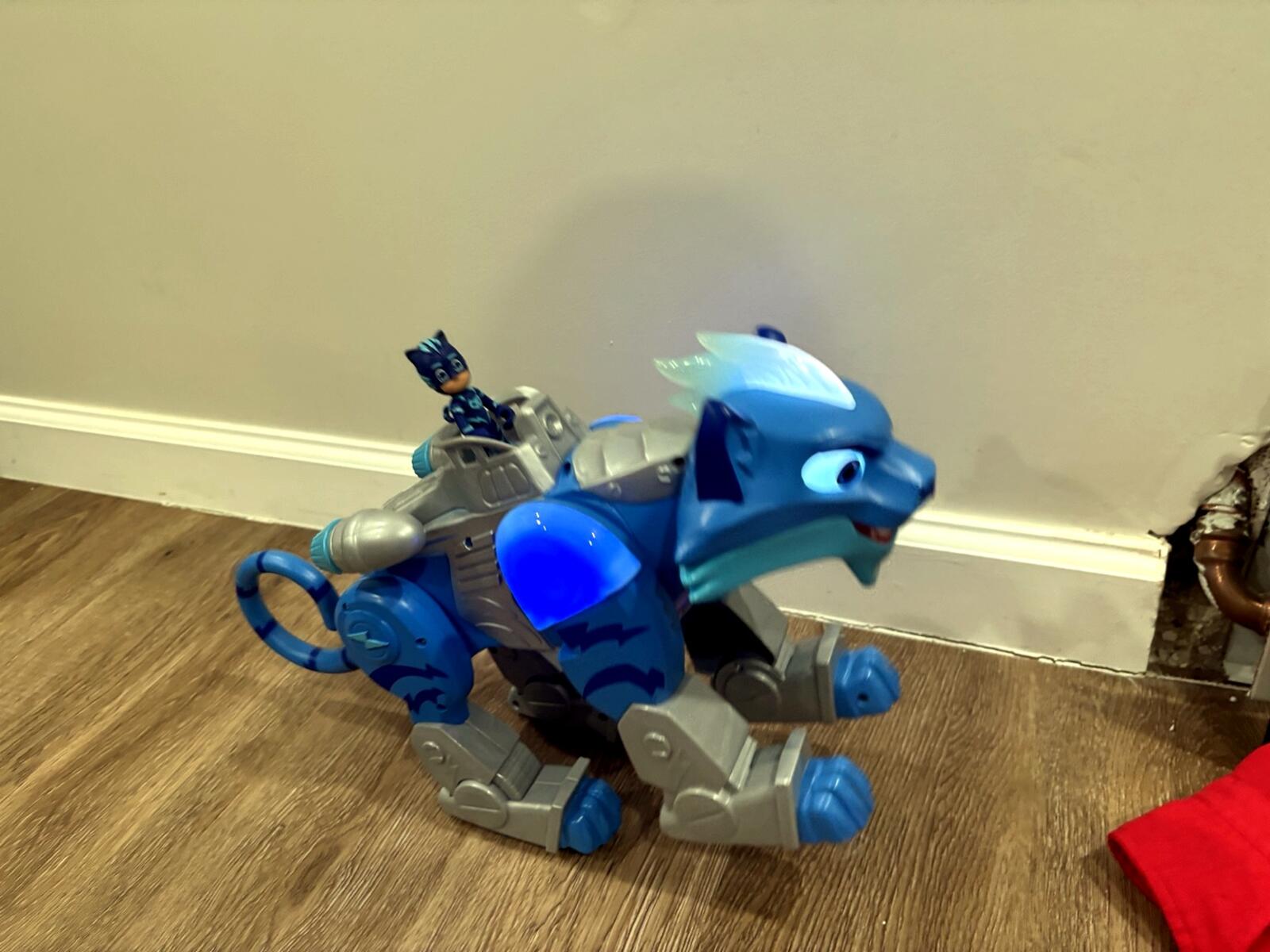 PJ Masks Animal Power Charge and Roar Power Cat Working With Catboy Figure