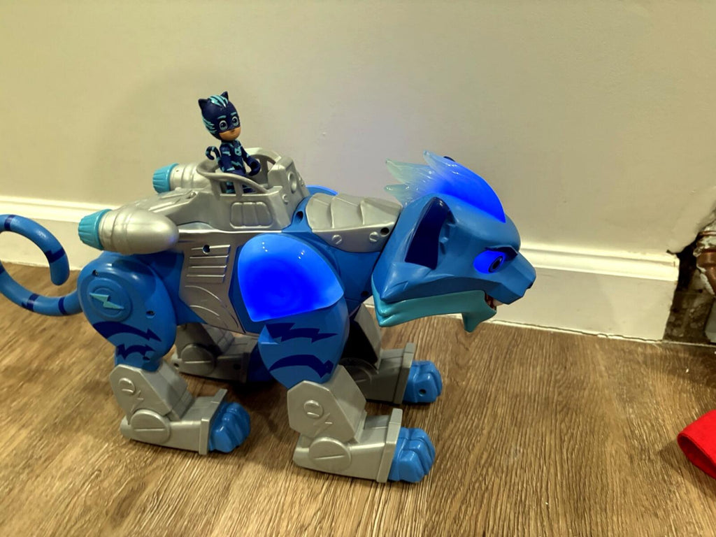 PJ Masks Animal Power Charge and Roar Power Cat Working With Catboy Figure