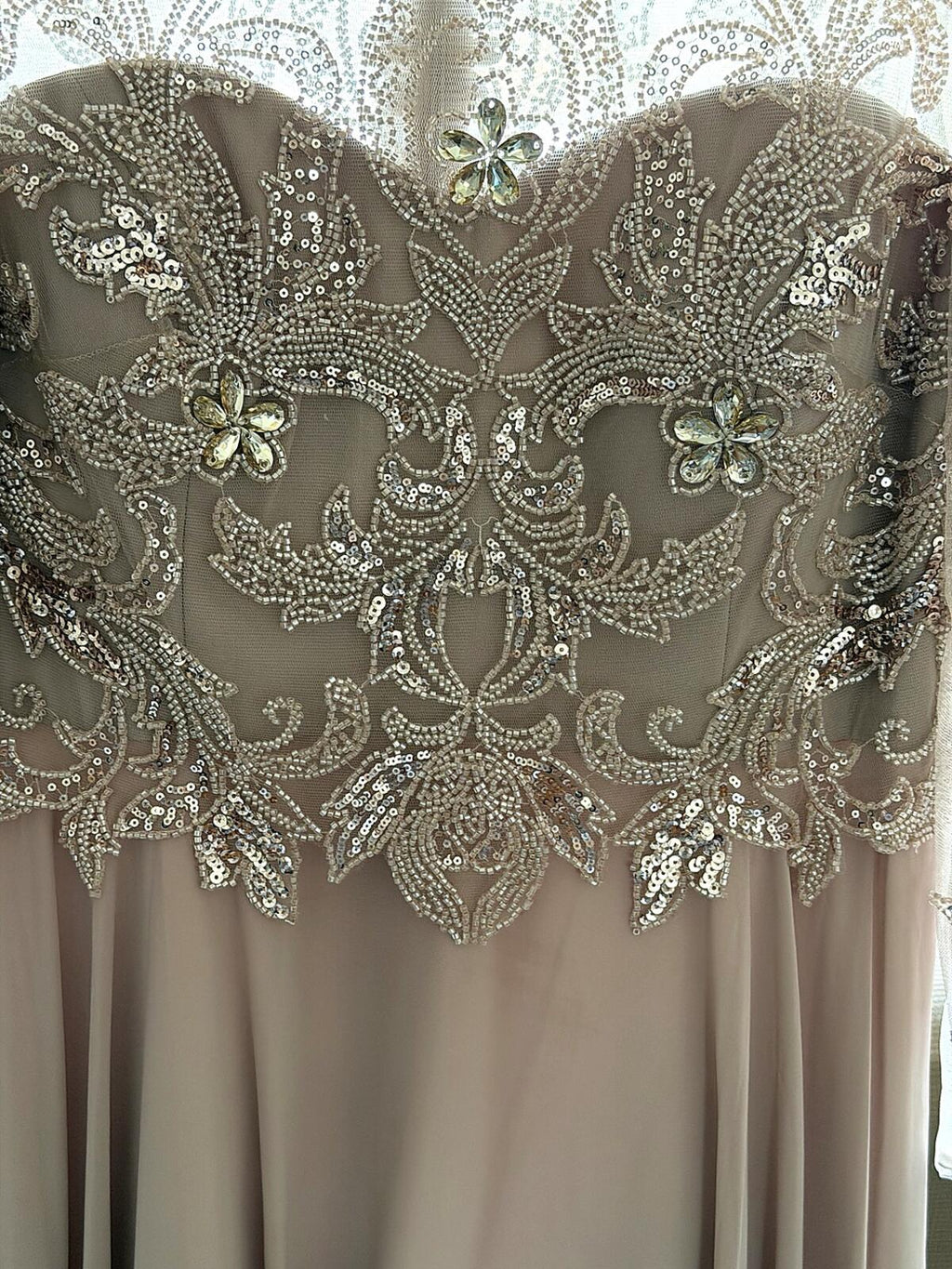 Xscape 16P Taupe Blush Embellished Illusion Formal Gown Petite Worn Once