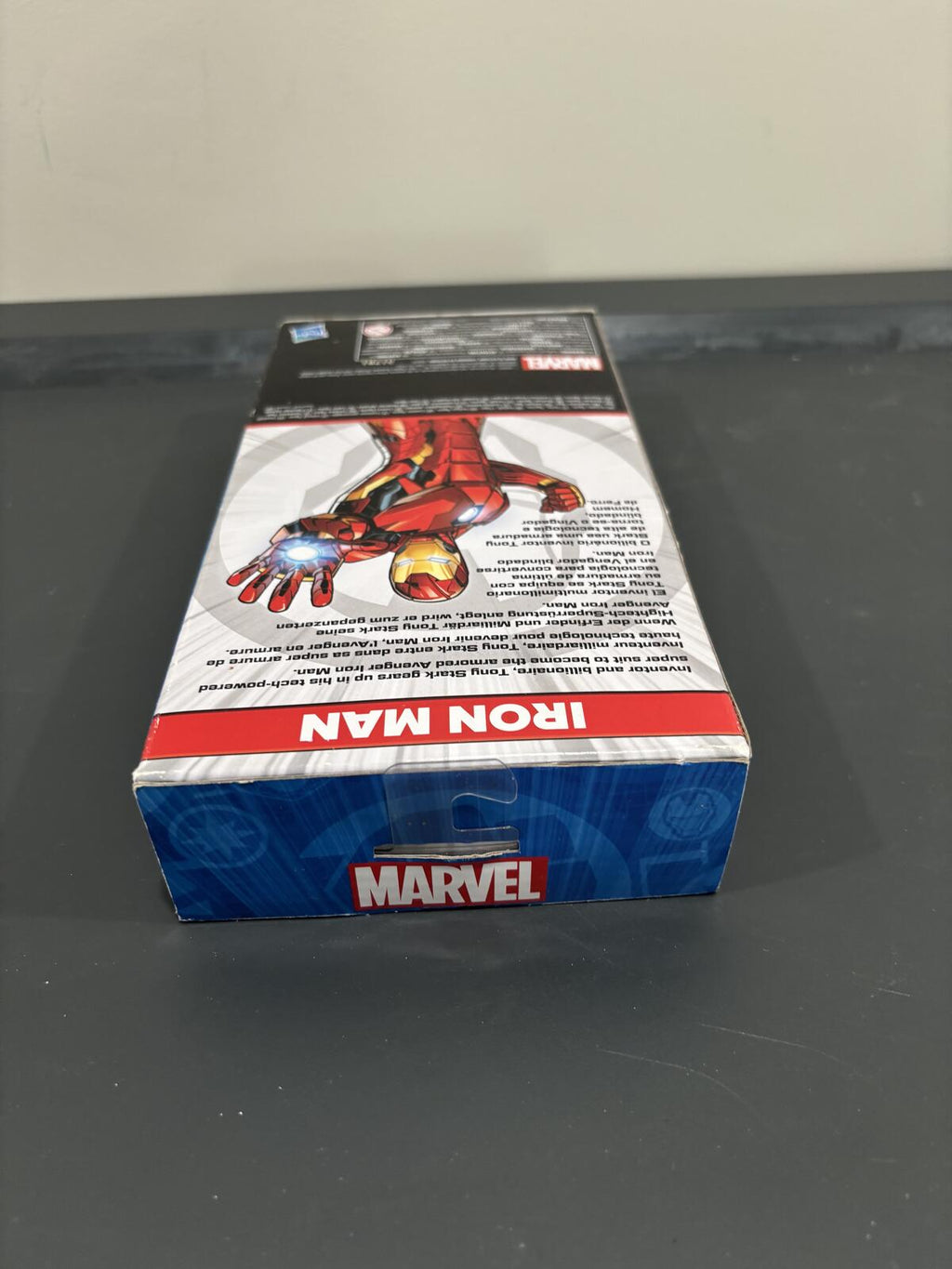 Marvel Legends Series Iron Man 6-Inch Action Figure