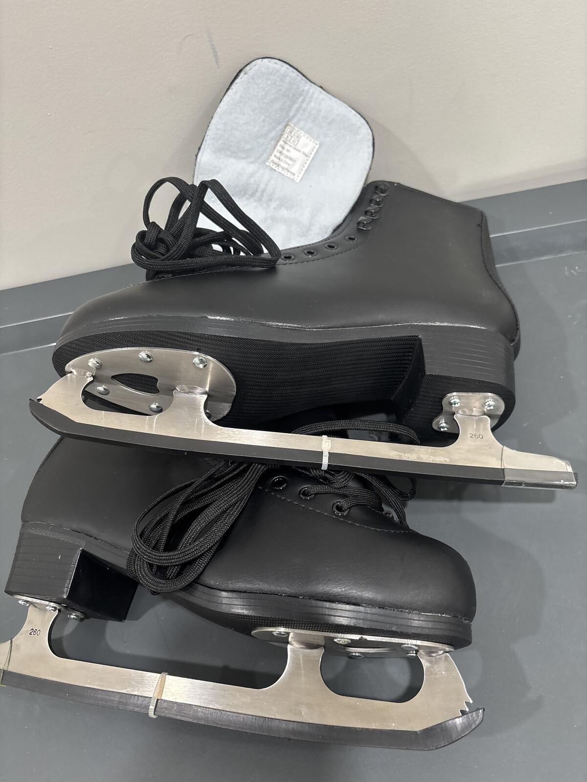 Black Figure Ice Skates Size 9 US / 42 EUR with Steel Blades