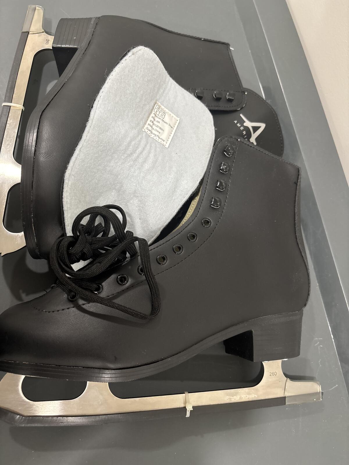 Black Figure Ice Skates Size 9 US / 42 EUR with Steel Blades