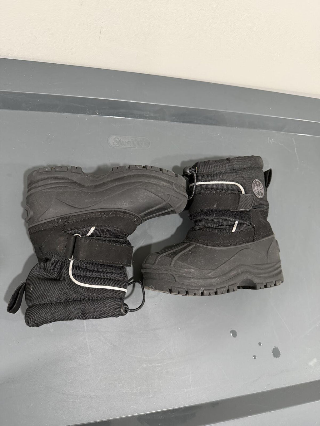 Totes kids snow boots black size 10T