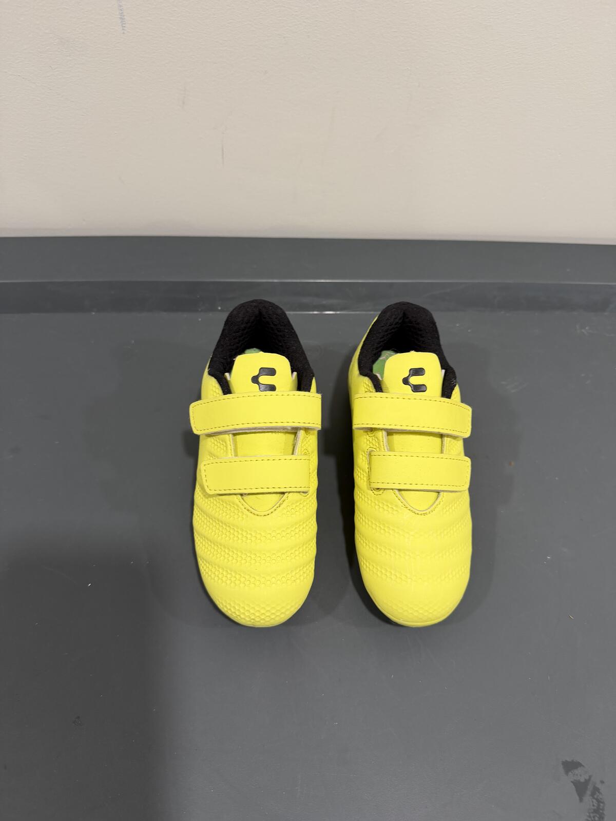 Charly Yellow/Black Soccer Cleats Size MX 18 / USA 12