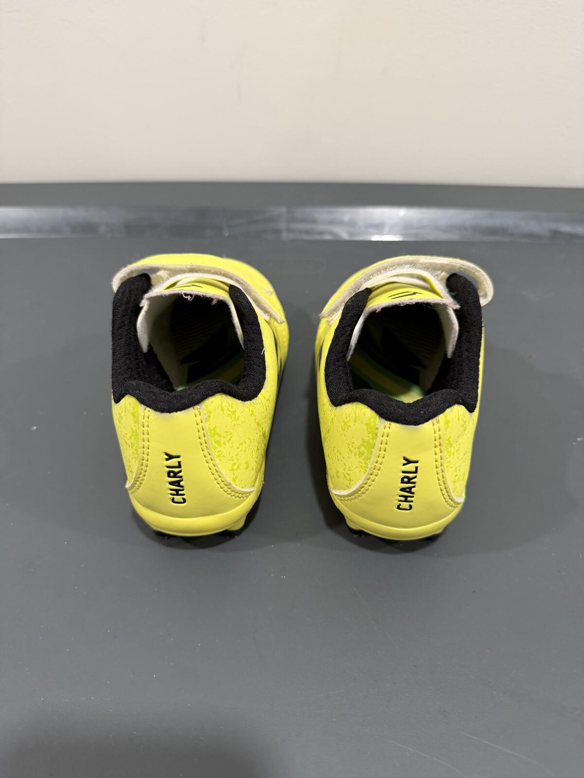 Charly Yellow/Black Soccer Cleats Size MX 18 / USA 12