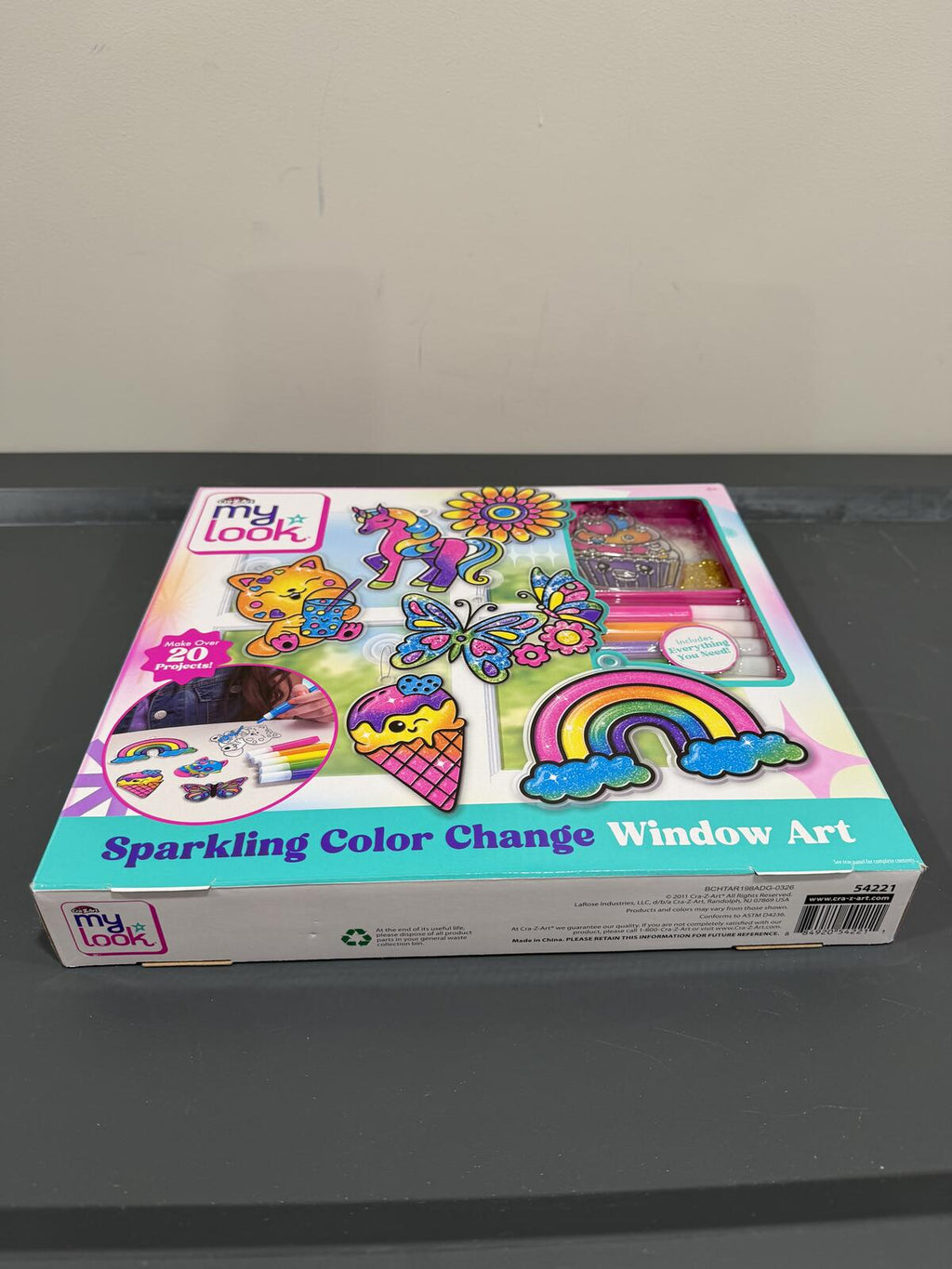 My Look Sparkling Color Change Window Art Craft Kit with 20 Projects