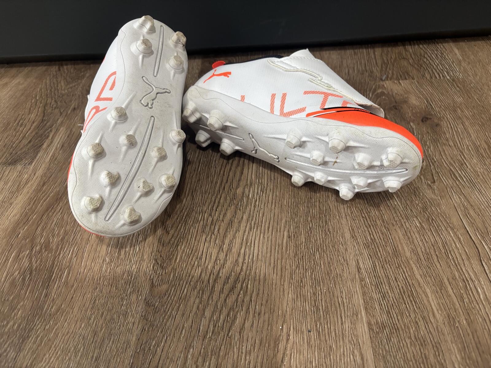 PUMA Soccer Cleats Size 13