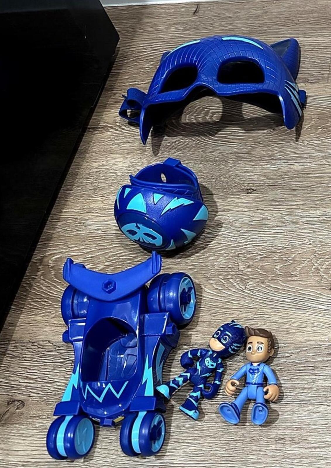 PJ Masks Catboy Power Pack - Complete Set | Wristband, Mask, Car, 2 Figures